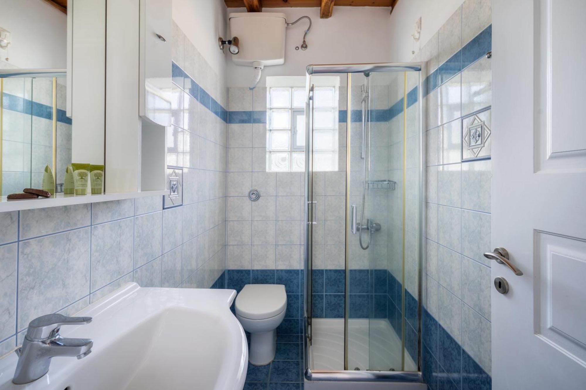 Galazio Seaside Apartments Ливадакия Номер фото