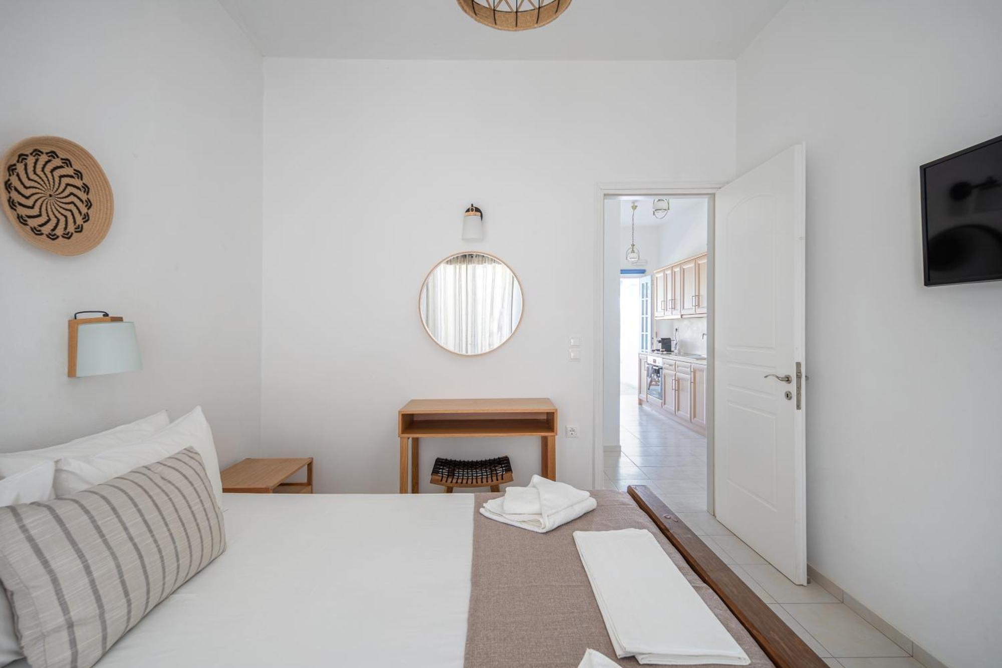 Galazio Seaside Apartments Ливадакия Экстерьер фото