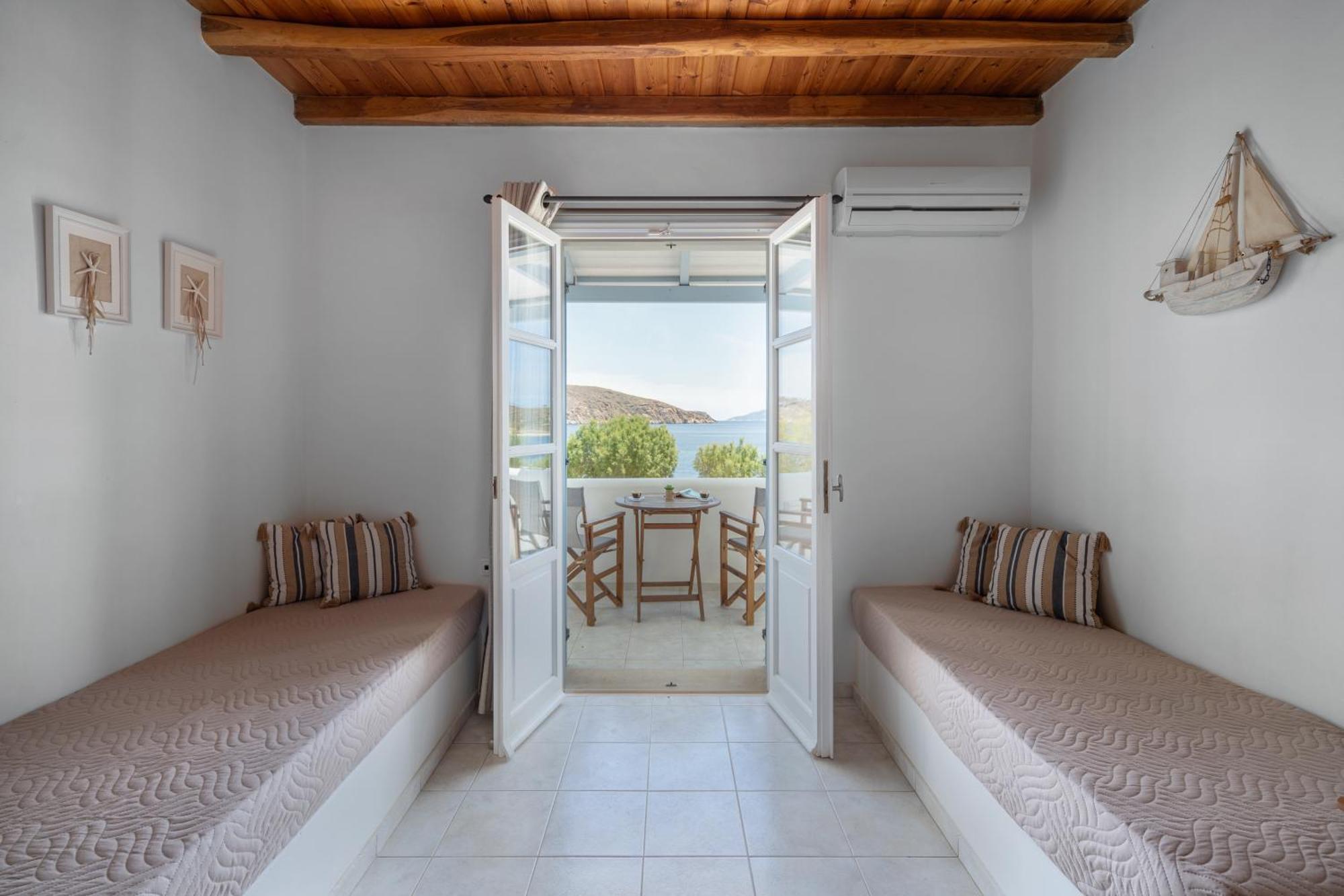 Galazio Seaside Apartments Ливадакия Экстерьер фото